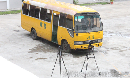 小校車