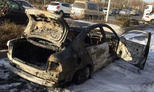  又一轎車起火，車輛防火不可大意 
